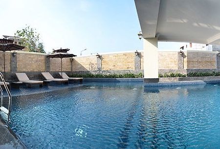 Royal Riverside Hoi An Hotel & Spa Exterior photo